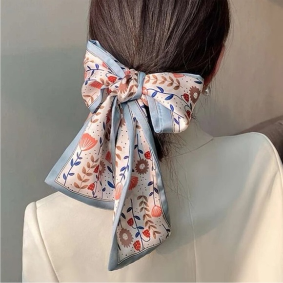 Anthropologie Accessories - Tulip Floral Hair Scarf
